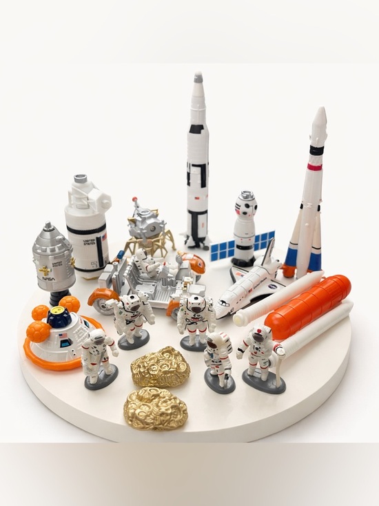 NASA Space Toy Lot Astronauts Rockets Shuttle Rover No Box - Picture 1 of 4